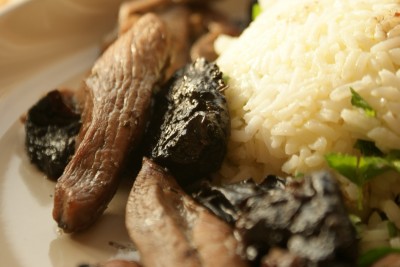 curcan cu prune 12 curcan cu prune 12