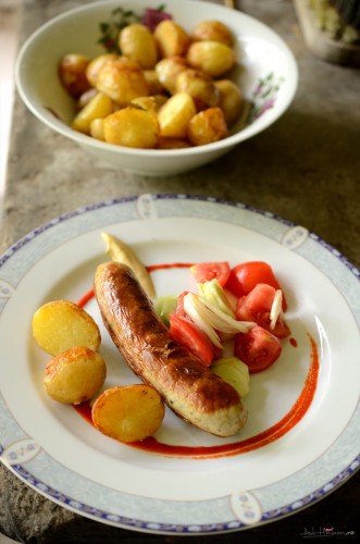 Bratwurst și cartofi, prânz fără pretenții