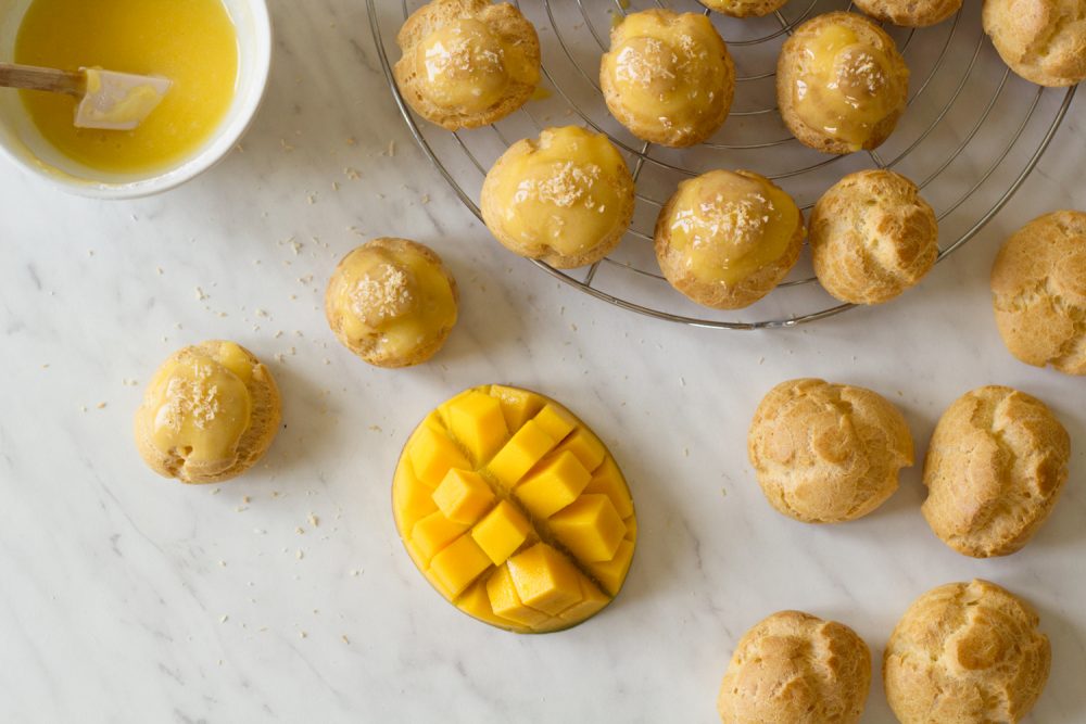 Choux-cu-crema-de-mango