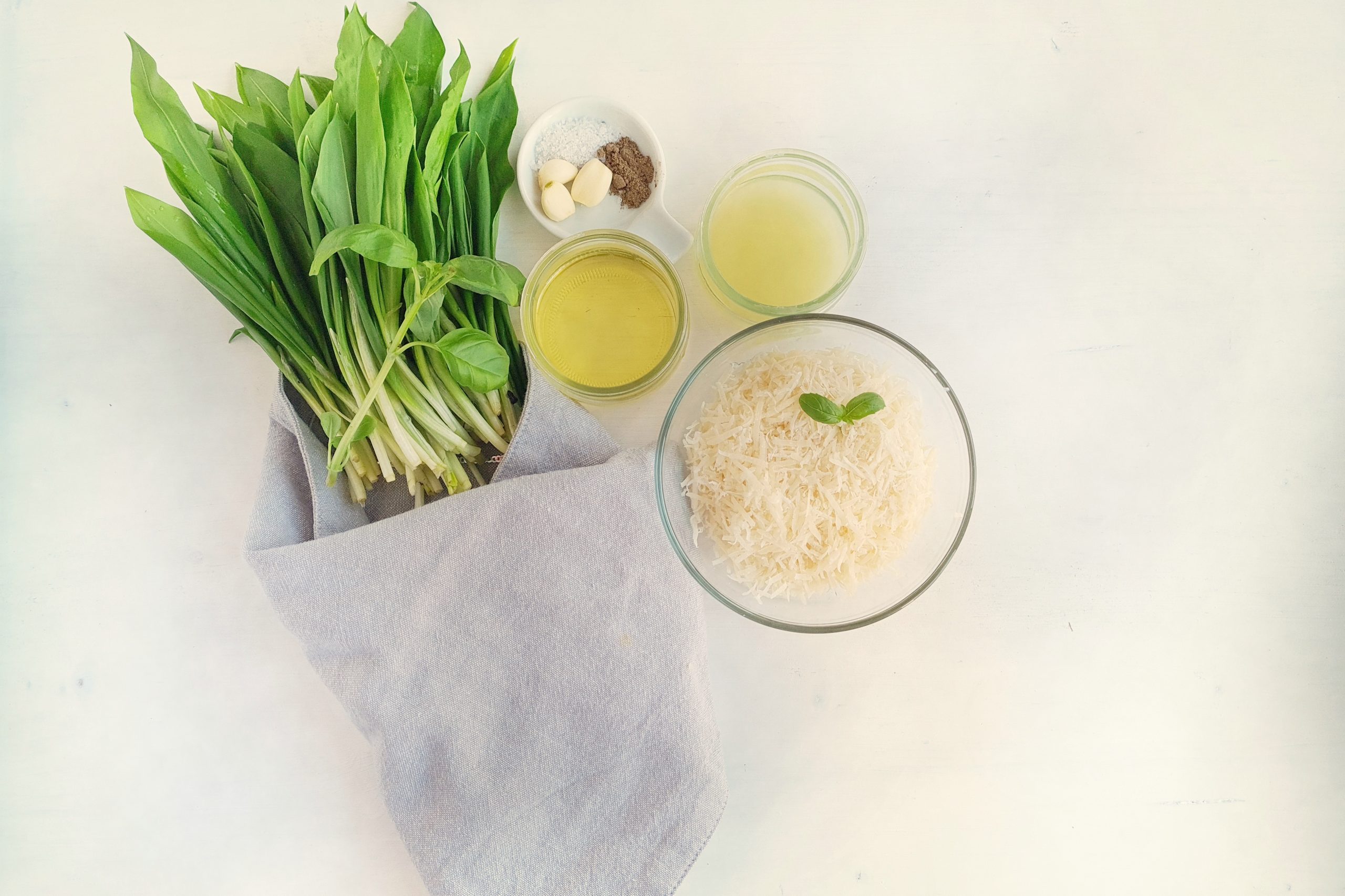 Frigărui de oaie cu pesto de leurdă – încântare pentru papile