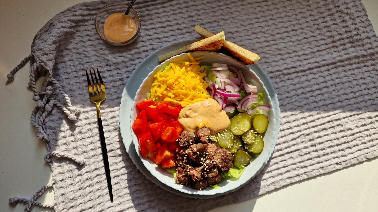 Salată Big Mac – un sandwich descompus