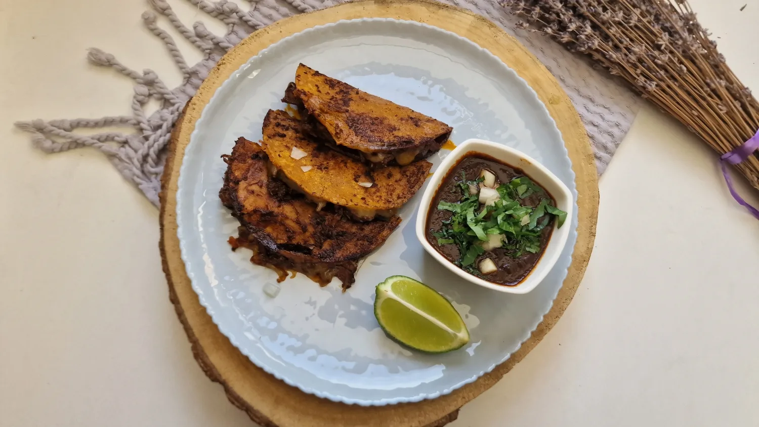 Tacos birria – un deliciu mexican