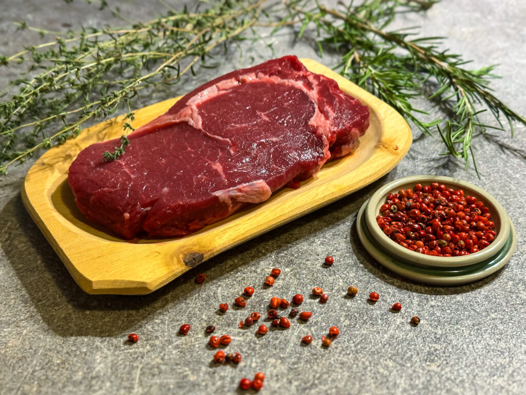 Ingrediente Steak de vită cu sos de piper roșu