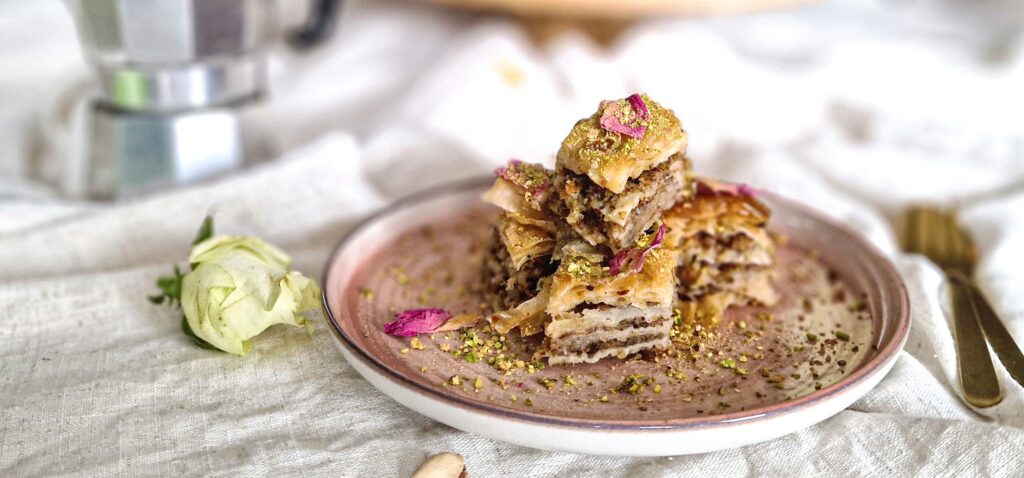 Baklava cu apă de trandafiri