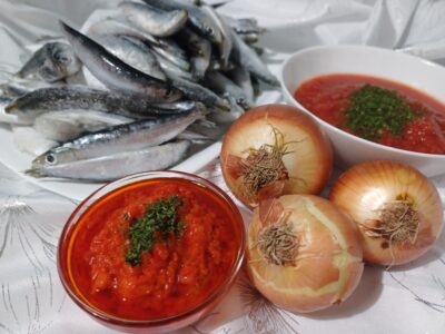 Ingrediente Sardine în sos de roșii