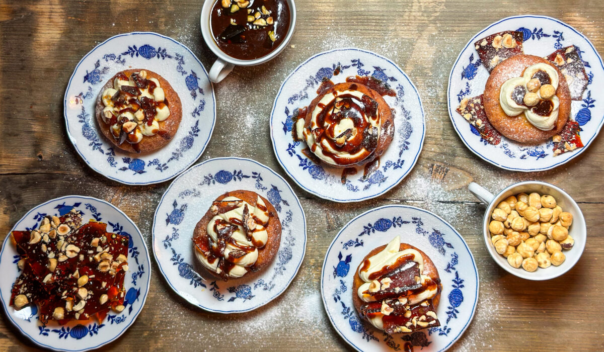 Papanași cu caramel