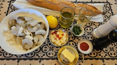Ingrediente creveți și calamari pil pil