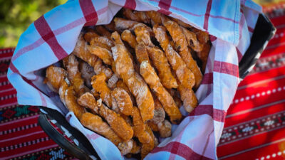 11.servire bread sticks