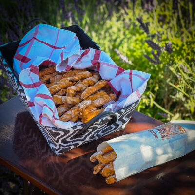 12.servire bread sticks