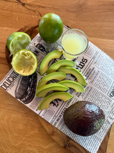 8. Lime si avocado
