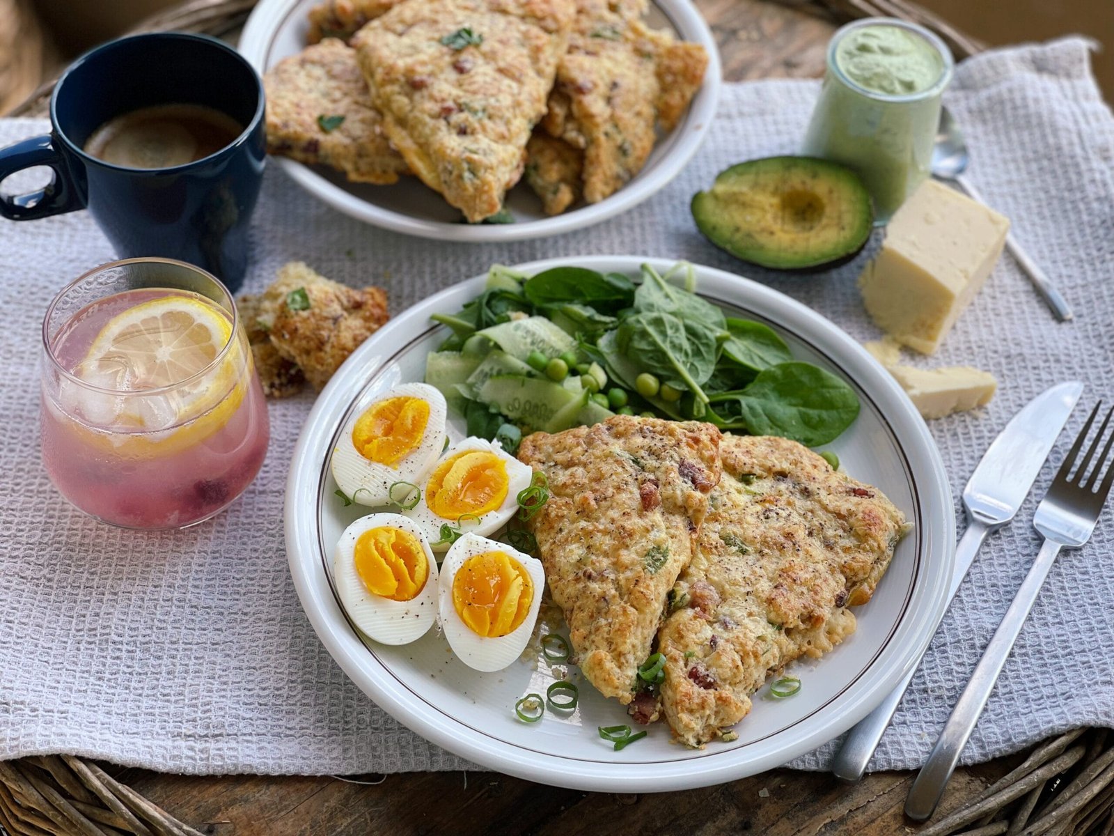 Scones cu șuncă afumată și cheddar maturat