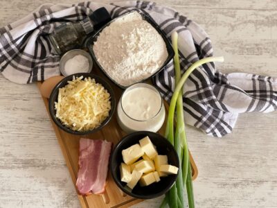 Scones cu sunca si ceddar ingrediente