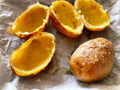 pregatire cartofi pentru umplere