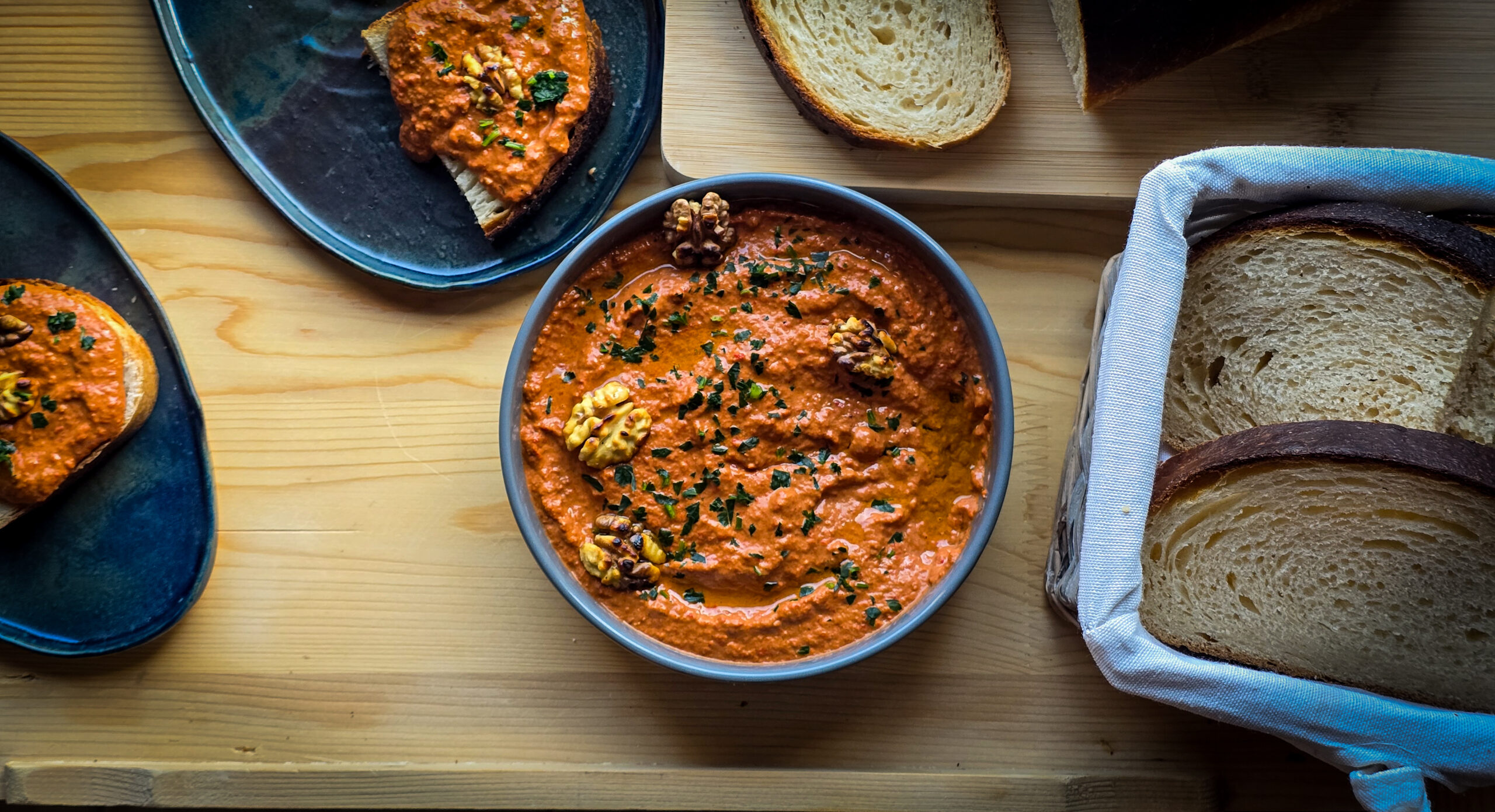 Muhammara – pastă de ardei copți și nuci