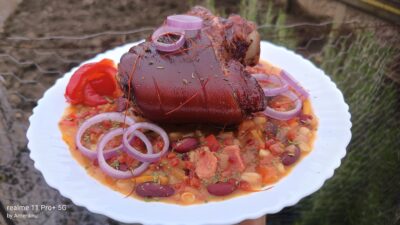 fasole cu ciolan afumat