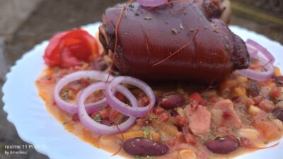 fasole cu ciolan afumat