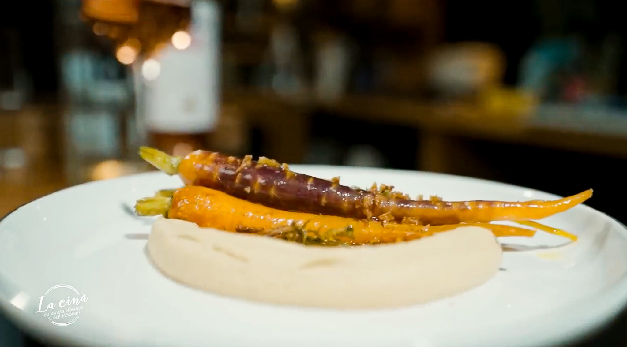 Hummus cu morcovi copți – o cină simplă