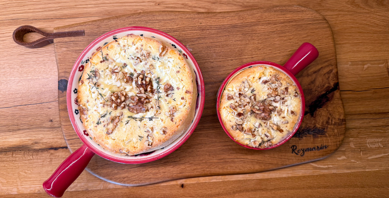 Clafoutis sărat cu feta și șuncă