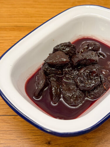 4. Reductia de vin cu prune