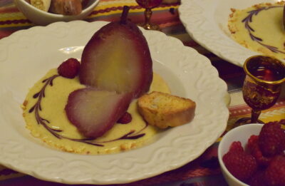 Pere poșate în vin cu zabaione secțiune
