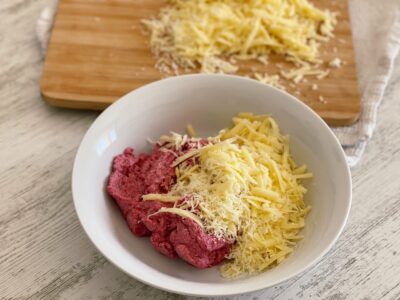 pregatire umplutura sfecla cheddar