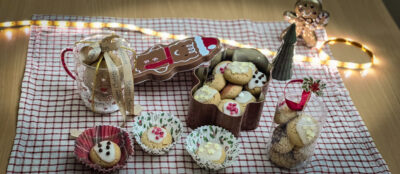 Prăjiturele cu ghimbir, miere și glazură de lămâie