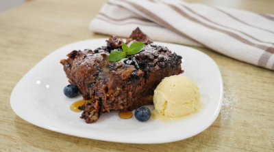 budincă de croissant cu ciocolată