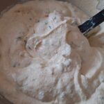 aluat cu grișul și făina incorporate